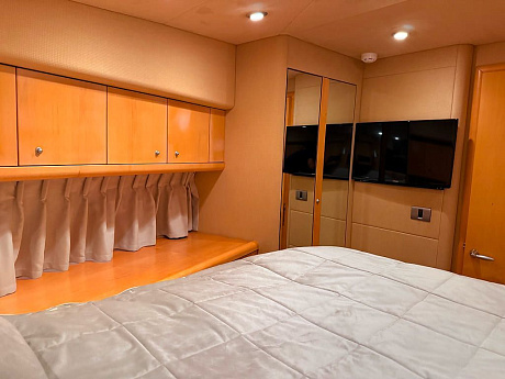 Яхта Sunseeker Predator 62 2008 30