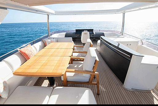 Яхта Princess Flybridge 88 2014 6