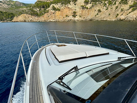 Яхта Princess V48 Open 2015 7