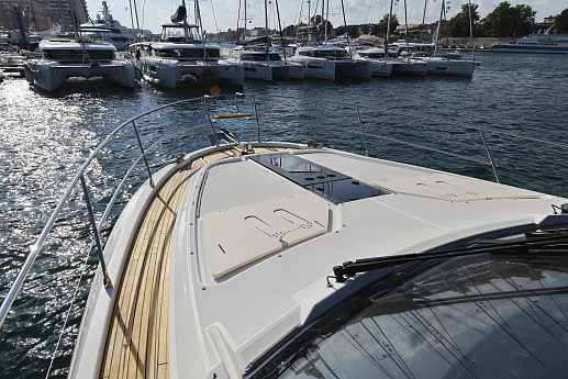 Яхта Beneteau Monte Carlo 52 2022 11