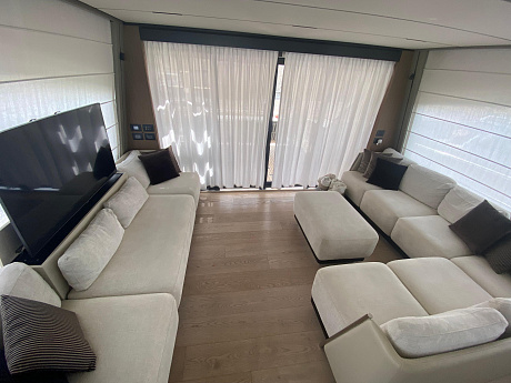 Яхта Ferretti 720 2021 5