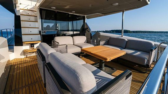 Яхта Absolute 60 Fly 2023 2