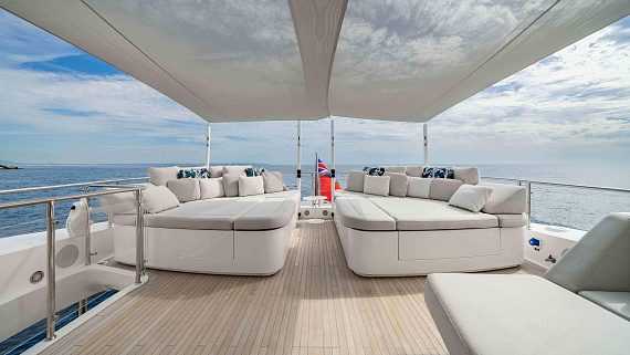 Яхта Sunseeker 131 2016 8