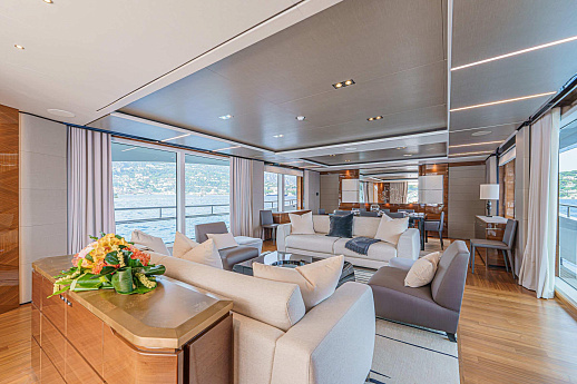Яхта Princess 35M 2018 10