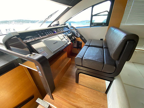 Яхта Fairline Squadron 50 2013 10
