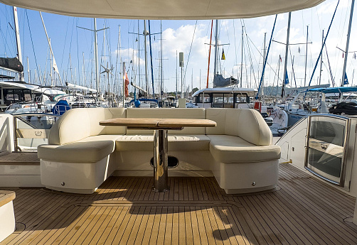 Яхта Princess 52 2017 9