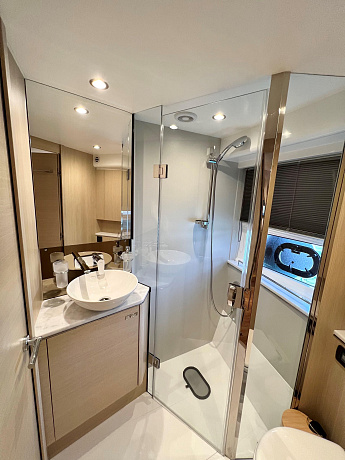 Яхта Princess V50 Open 2021 3
