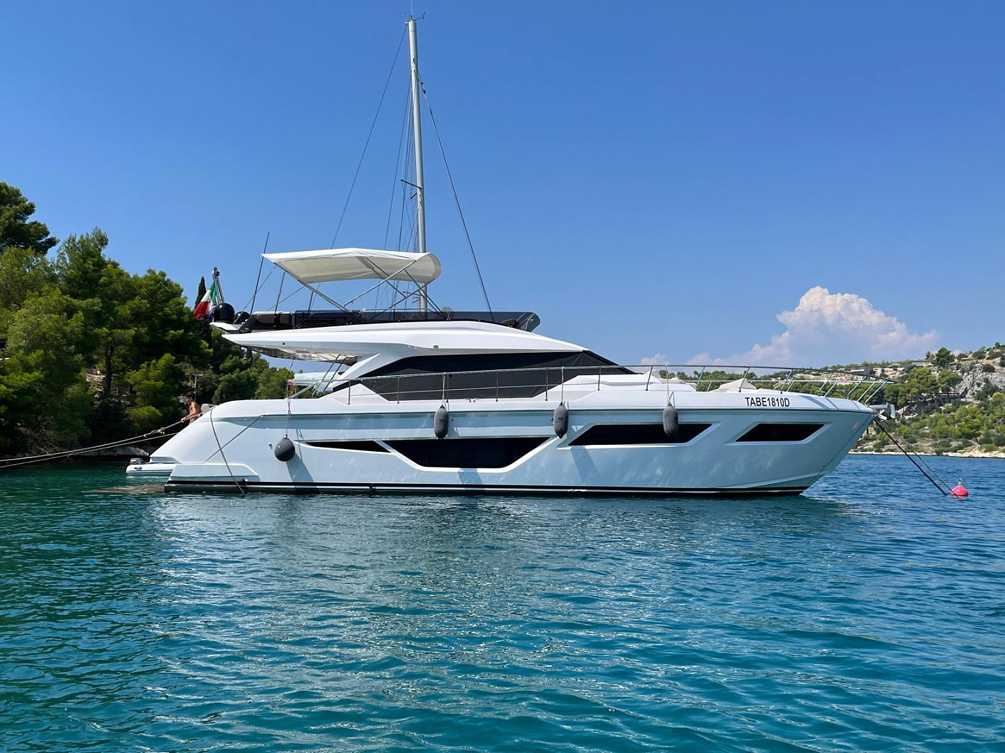 Ferretti 580