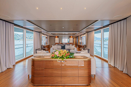 Яхта Princess 35M 2018 12