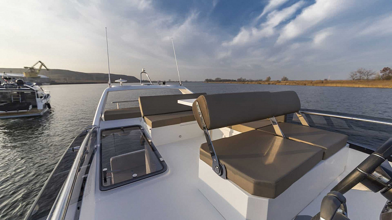 Galeon 360 FLY