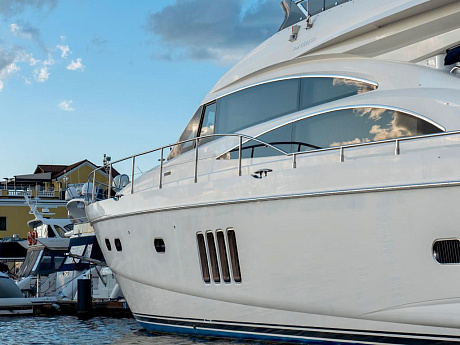 Яхта Princess 67 2008 1
