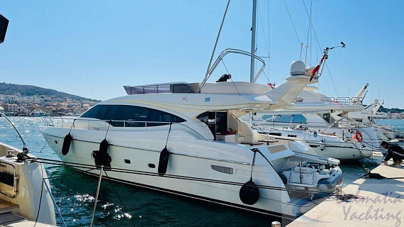 Яхта Ferretti 592 2010 1
