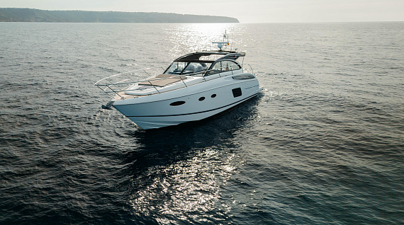 Яхта Princess V48 Open 2016 3