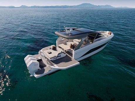 PRINCESS YACHTS ПРЕДСТАВЛЯЕТ НОВУЮ C48 — ЛИНЕЙКА ЯХТ С ЦЕНТРАЛЬНОЙ КОНСОЛЬЮ