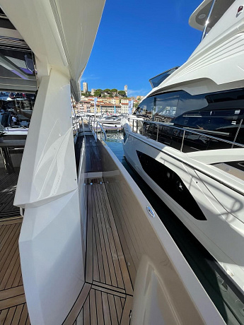 Яхта Absolute 62 Fly 2019 1