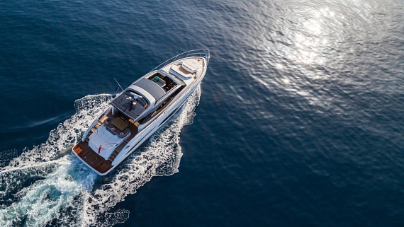 PRINCESS V65 yacht  7