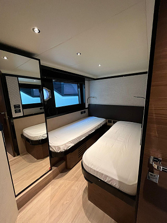 Яхта Absolute Navetta 64 2022 14