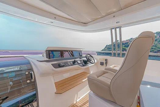 Яхта Princess 35M 2018 14