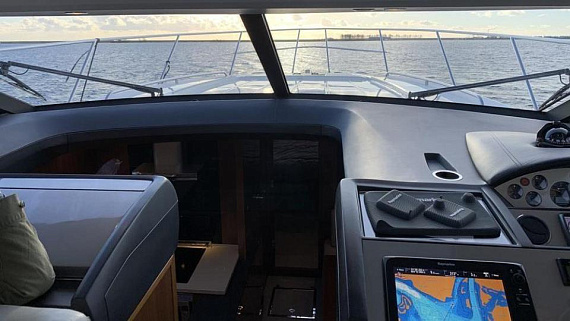 Яхта Princess V52 2014 6