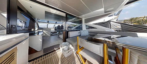 Яхта Sunseeker Predator 74 XPS 2022 7