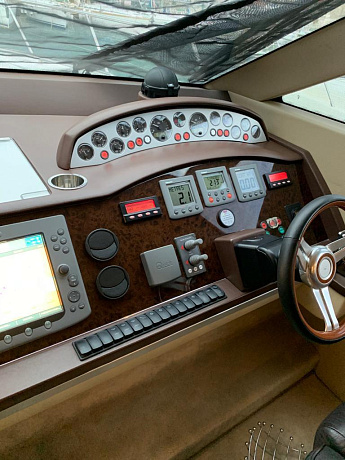 Яхта Princess 62 2010 5