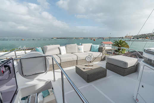 Ferretti 720 yacht 2022 7