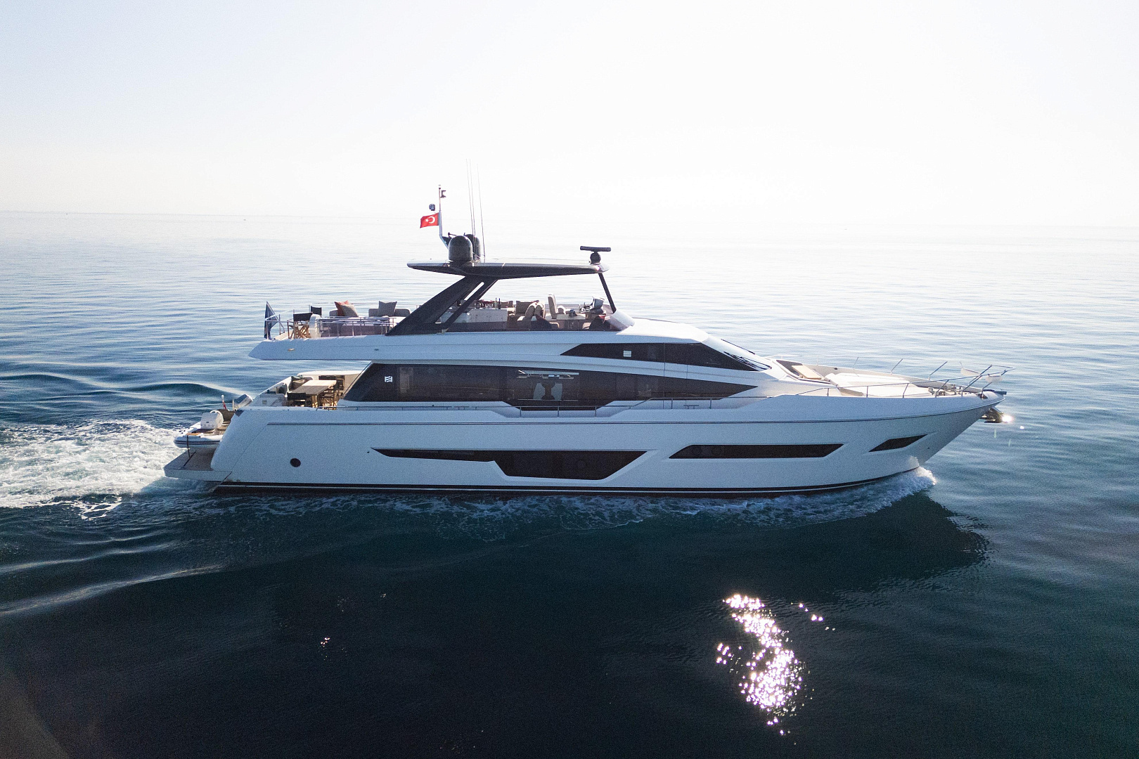 Ferretti 780