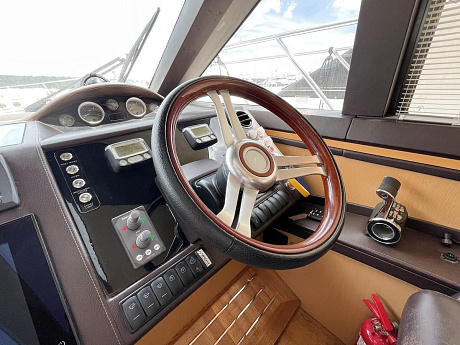 Яхта Princess V62 2010 8