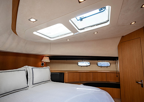 Яхта Fairline Squadron 78 2010 14