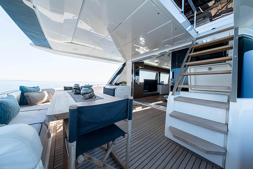 Яхта Ferretti 780 2021 14