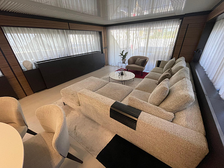 Яхта Ferretti 920 2018 2