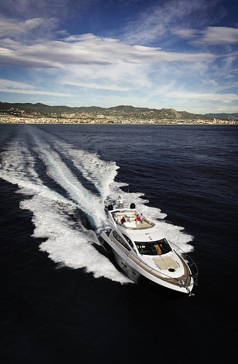 Яхта Sunseeker Manhattan 63 2012 5