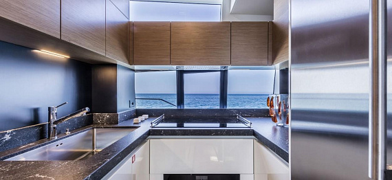 Яхта Ferretti 780 2019 11