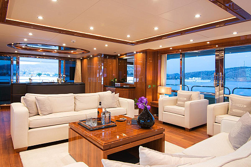 Яхта Sunseeker 40 2011 2