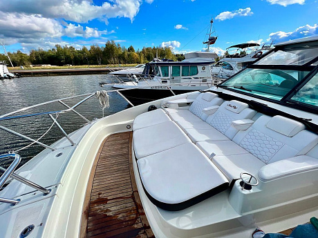 Яхта Sea Ray 320 Sundancer 2019 5