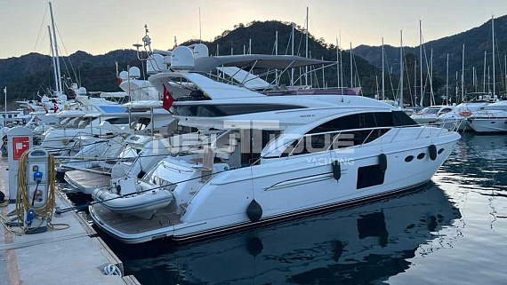 Яхта Princess 60 2016 3