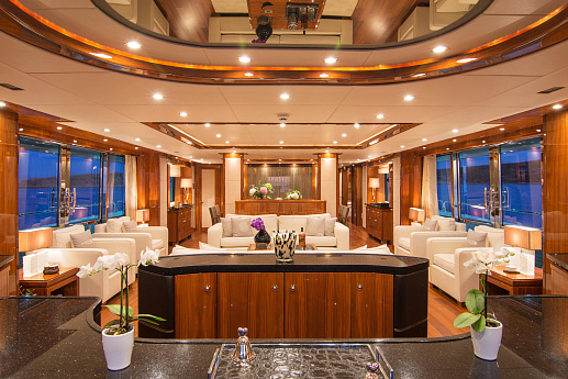 Яхта Sunseeker 40 2011 1