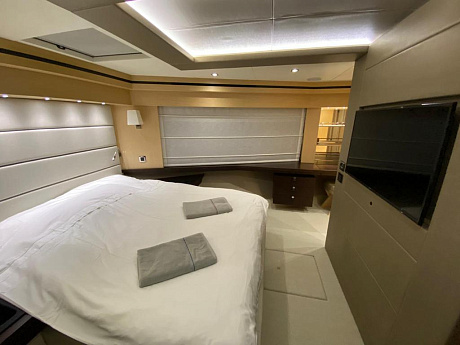 Яхта Sunseeker 86 2016 9