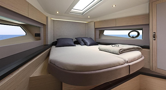 Яхта Beneteau Monte Carlo 52 2022 11
