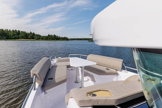 Яхта Axopar 29 XC Cross Cabin  3