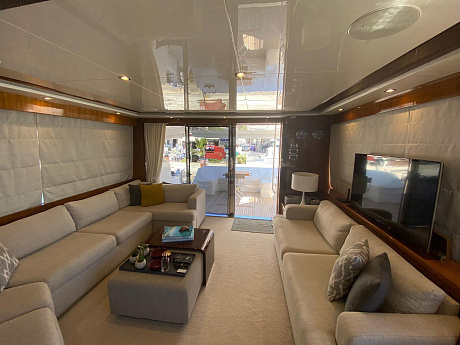 Яхта Princess Flybridge 72 2014 11