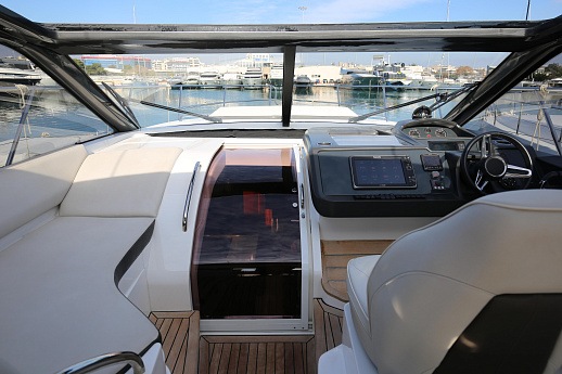 Яхта Princess V48 2016 14