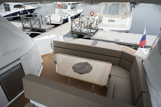 Яхта BAVARIA 44 HARDTOP 2013 9