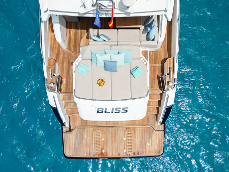 Яхта Princess V72 2016 3