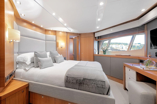Яхта Sunseeker 115 2013 14