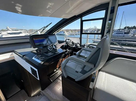 Яхта Sunseeker 65 Sport 2022 6