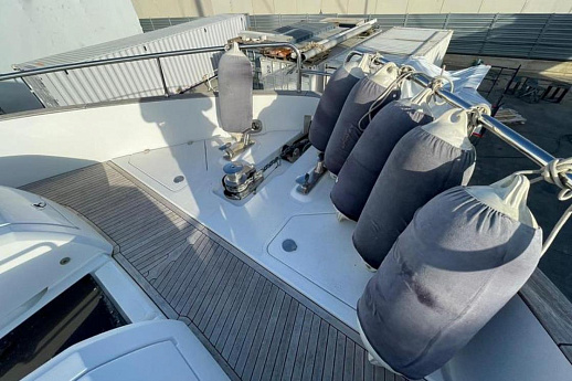 Яхта Azimut Magellano 66 2019 14