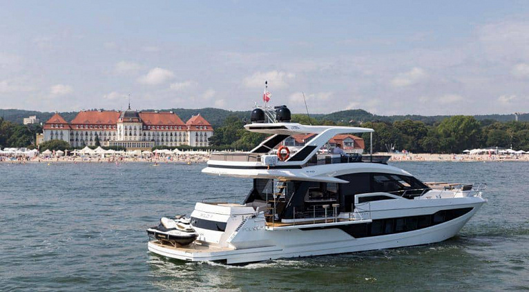 Galeon 640 FLY