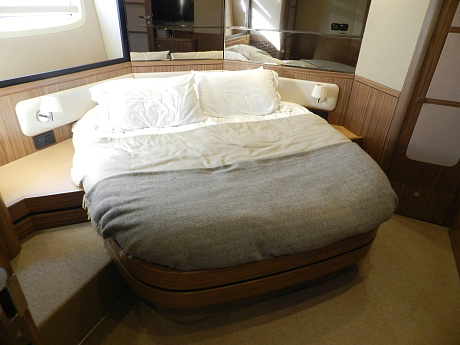 Яхта Azimut Magellano 53 2018 10