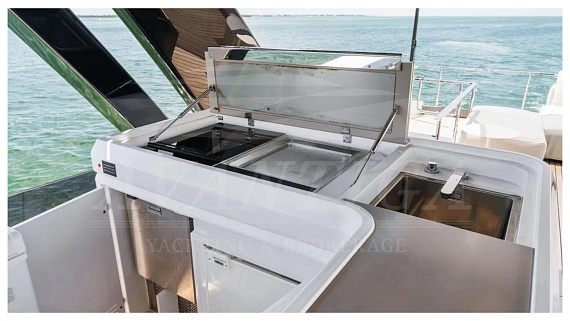Яхта Ferretti 780 2023 3